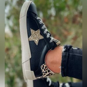 Vintage Havana Black & Gold Cheetah Rollin Sneaker Size 8